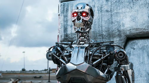 巨資打造的科幻末世大片,州長施瓦辛格回歸,情懷滿滿