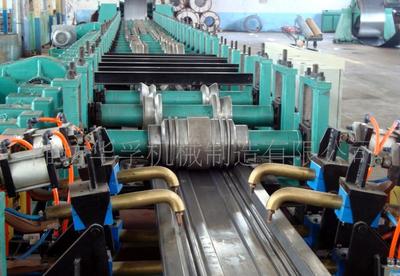 【全自動(dòng)車廂板成型機(jī)設(shè)備(圖) 汽車型材輥壓成型機(jī) 廠家直銷】價(jià)格_廠家_圖片 -